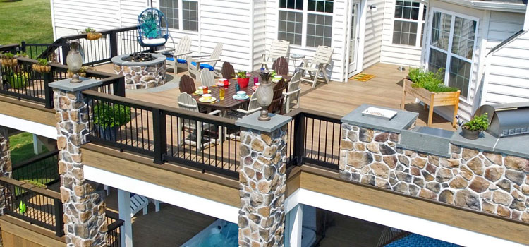 Custom Deck Design Contractors in Reseda, CA