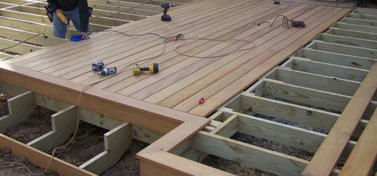 Wood Deck Builders in Reseda, CA